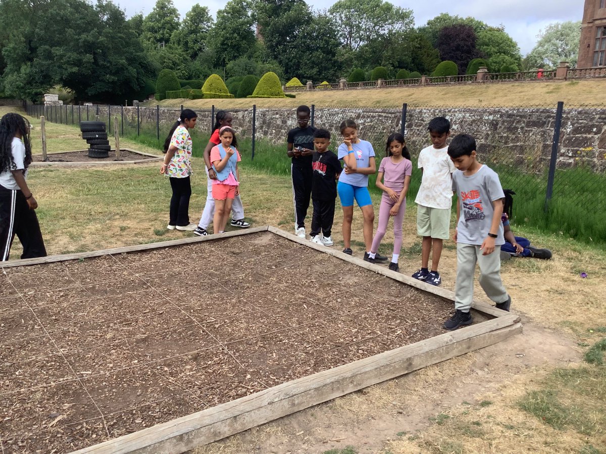 SSPP_Primary's tweet image. An afternoon of Initiative Exercises (always a corker) and then Laser Maze/Grid of Stones. Weather really held out today despite the forecast being for rain. There is a short gap now and then our evening activity - Wide Games. #Condover2025 #SSPP