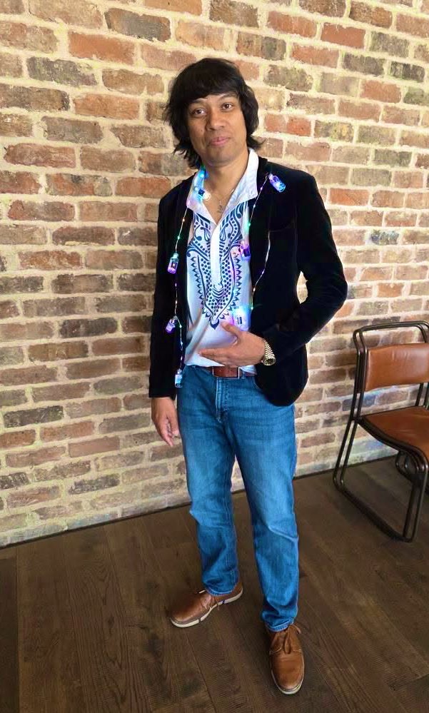 A week flies by!! 

What am I wrapped in? 

8 #Insulin cartridges converted into an LED display by the legend that is  <a href="/Spendog29/">Richard</a> 

What a fun day twas- with the family of #T1D  💙
<a href="/TADtalkEvents/">TalkingAboutDiabetes (TAD)</a> 

#TAD25