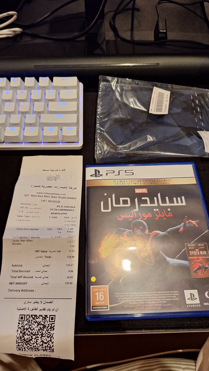 wardtna's tweet photo. @tokyogames نرغب في إعلاكم بأننا اشترينا شريط spiderman miles morales ultimate edition من فرعكم جدة ردسي مول، ولكن لم نجد بداخله كود اللعبة الأخرى spiderman remastered كما يظهر على وجه الشريط ،، نرجو حل المشكلة لأنه تم الشراء والدفع على انها لعبتين، ولكم الشكر https://t.co/vX2FnuWmO6