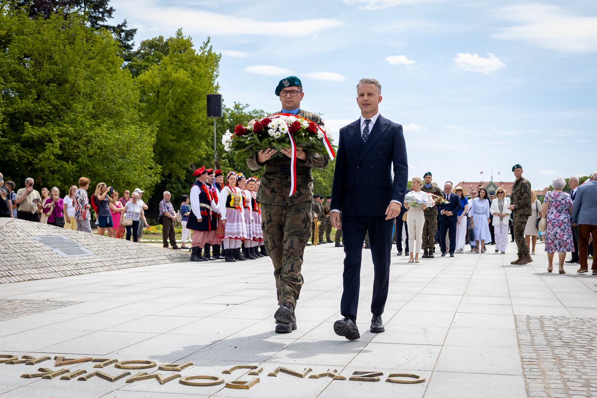 A_Marchewka's tweet image. Nasz polski Szczecin obchodzi dziś 80. urodziny. Wszystkiego najlepszego, Szczecinianie!