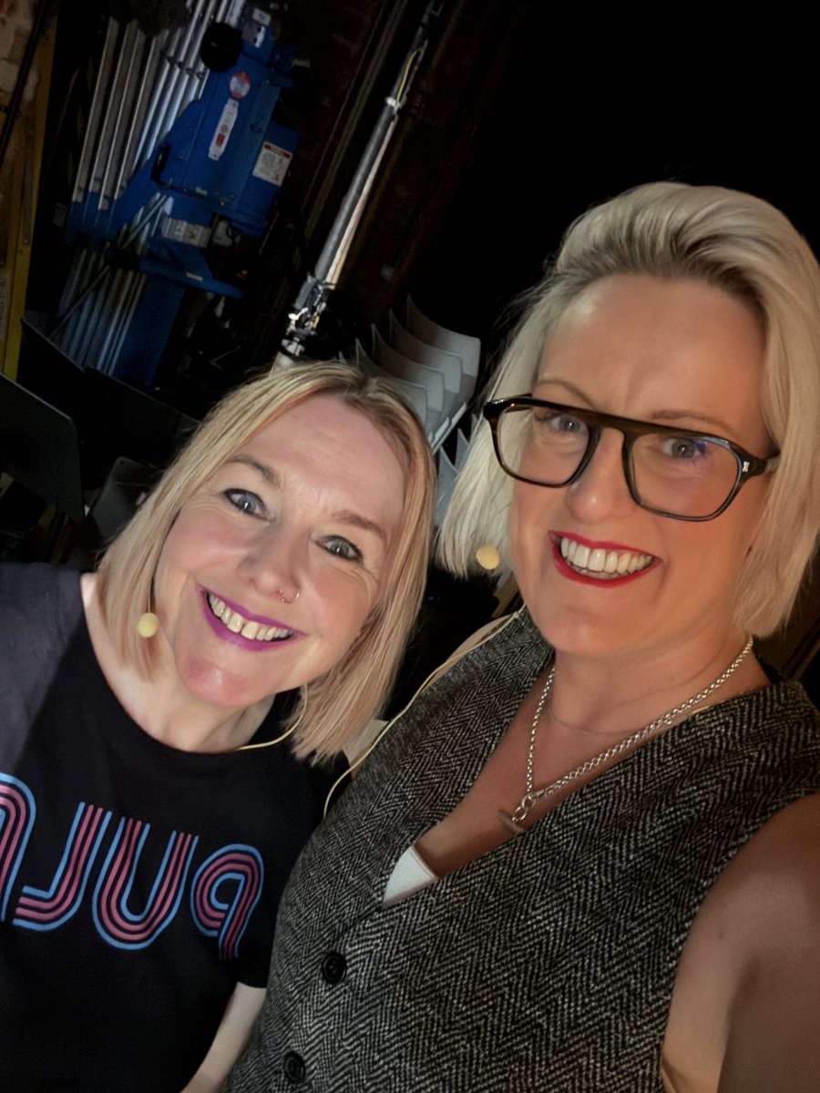 TVRadioPeg's tweet image. Today @bradfordlitfest it’s the amazing @stephlunch who was wonderful. And her book #Deadline is FAB!