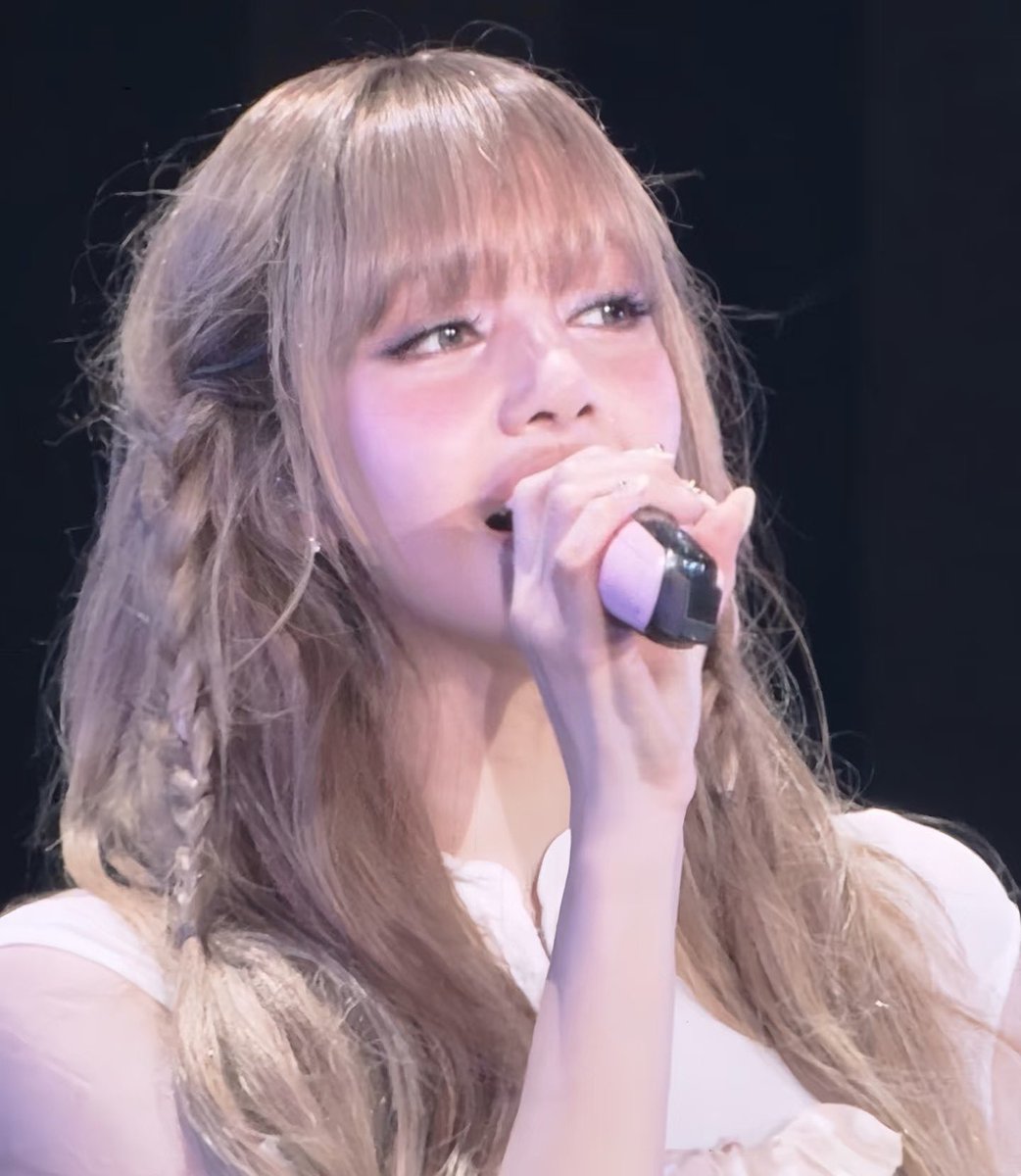 บาร์บี้มีอยู่จริง ลิซ่าสวยมาก 🥹