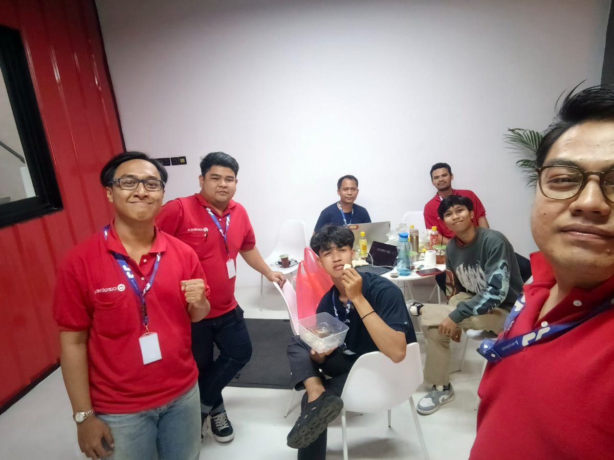 Juliiiiiiiiiiiii, aku datang untuk melawanmuuuuuuuuuu....jangan susah susah ya jadi bulan