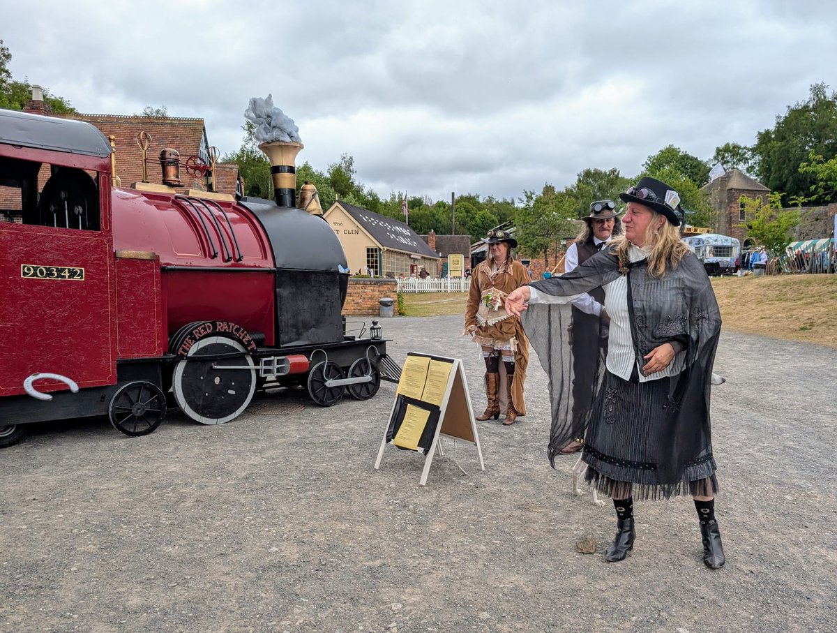 Rebecca Seaton tweet media