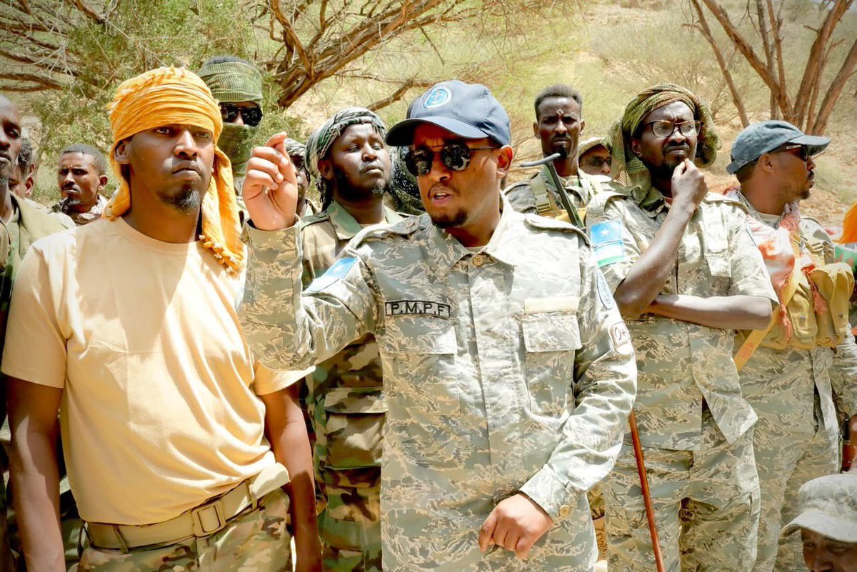 PL_CTOperations's tweet image. Miiraale | July 5, 2025: Gen. Abdulrab Nour, Director General of @PMPFOfficial, visited frontlines in the #Calmiskaad Mountains. He met with officers & troops, commending their success in clearing #ISIS terrorists from the area.
#Miiraale #Puntland #CounterTerrorism #Somalia