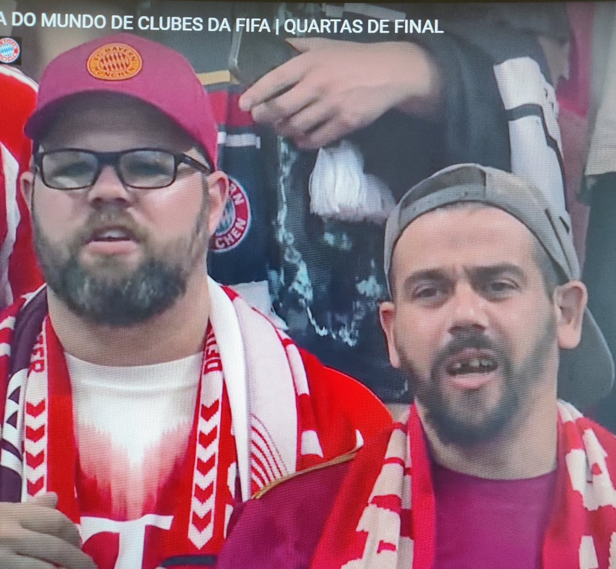 _virsonics's tweet image. &quot;nossa europeus são tão lindos&quot;
Europeus: