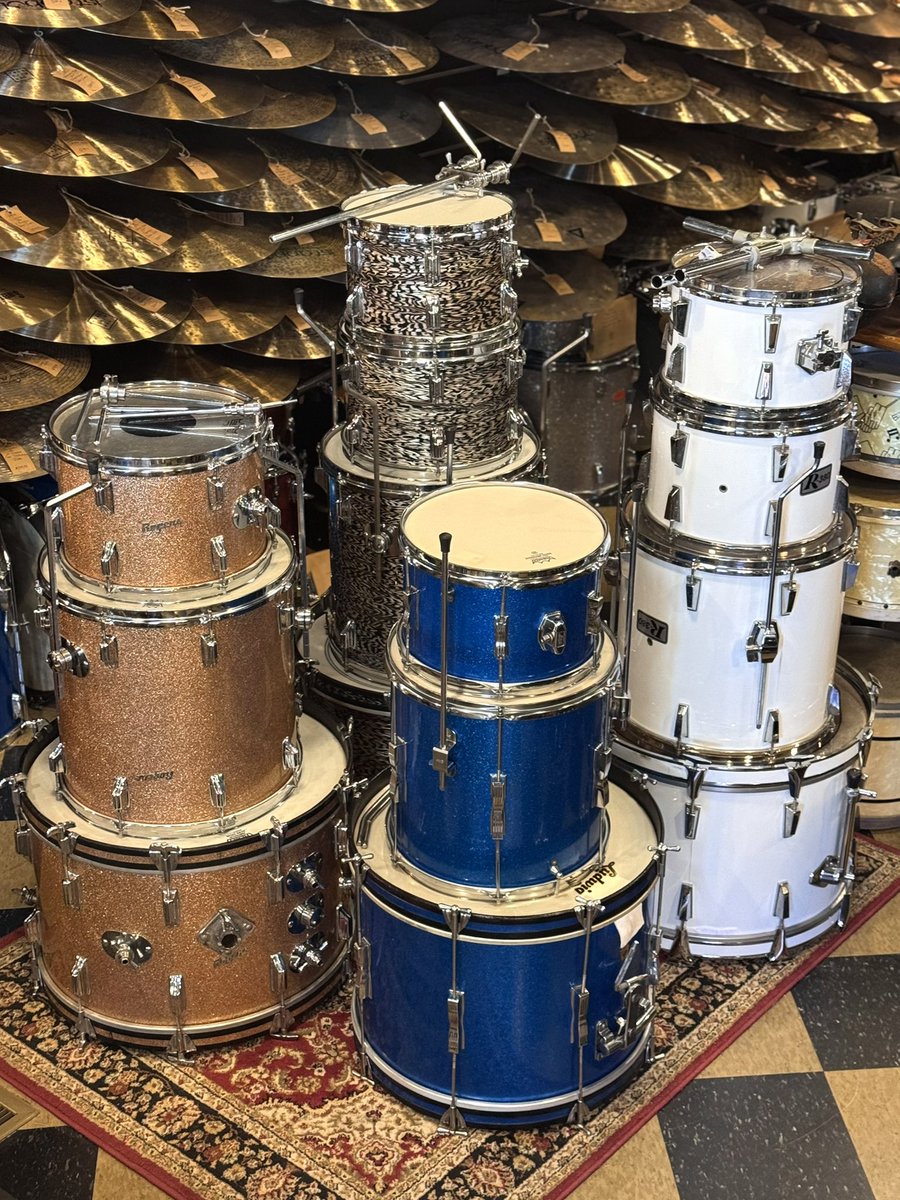 badgesdrumshop's tweet image. The drums are abundant and the doors are open. 

Badgesdrumshop.com
127 W Main St 
Mason, OH
Tue-Thur 12-7pm
Friday-Sat 12-5pm

#rogers #drumkits #drumset #drummer #drumlife #masonohio #cincinnati #vintagedrums