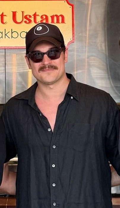 gaddarcagatay's tweet photo. Ulusoy kardeşler 
Çağatay Ulusoy &amp; Atalay Ulusoy @cagatayulusoyy &amp; @UlusoyAtalay 

#ÇağatayUlusoy #AtalayUlusoy #Ulusoy https://t.co/wSFf8yuK14