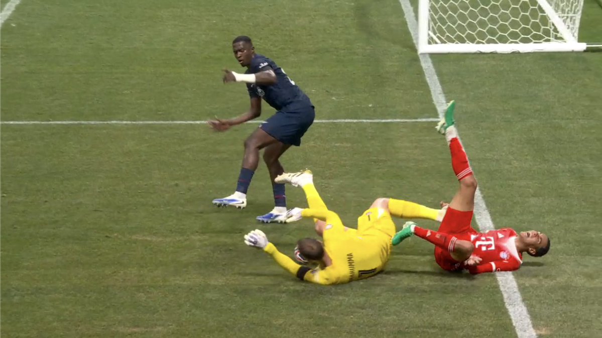 Musiala looks seriously injured as PSG take on Bayern Munich