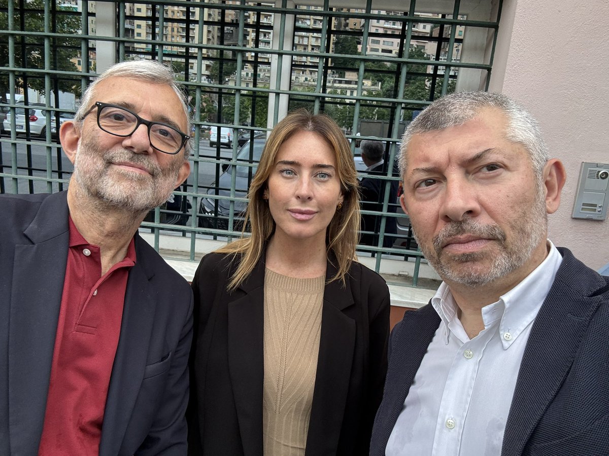 Ivan Scalfarotto 🇮🇹🇪🇺🇺🇦 (@ivanscalfarotto) on Twitter photo Con i colleghi <a href="/meb/">Maria Elena Boschi</a> e <a href="/bobogiac/">Roberto Giachetti</a> siamo stati in visita al carcere di #Marassi a Genova, dove qualche settimana fa si è verificato il gravissimo caso di violenza sessuale e tortura nei confronti di un giovane detenuto seviziato dai suoi compagni di cella. In questa struttura, nel Con i colleghi <a href="/meb/">Maria Elena Boschi</a> e <a href="/bobogiac/">Roberto Giachetti</a> siamo stati in visita al carcere di #Marassi a Genova, dove qualche settimana fa si è verificato il gravissimo caso di violenza sessuale e tortura nei confronti di un giovane detenuto seviziato dai suoi compagni di cella. In questa struttura, nel