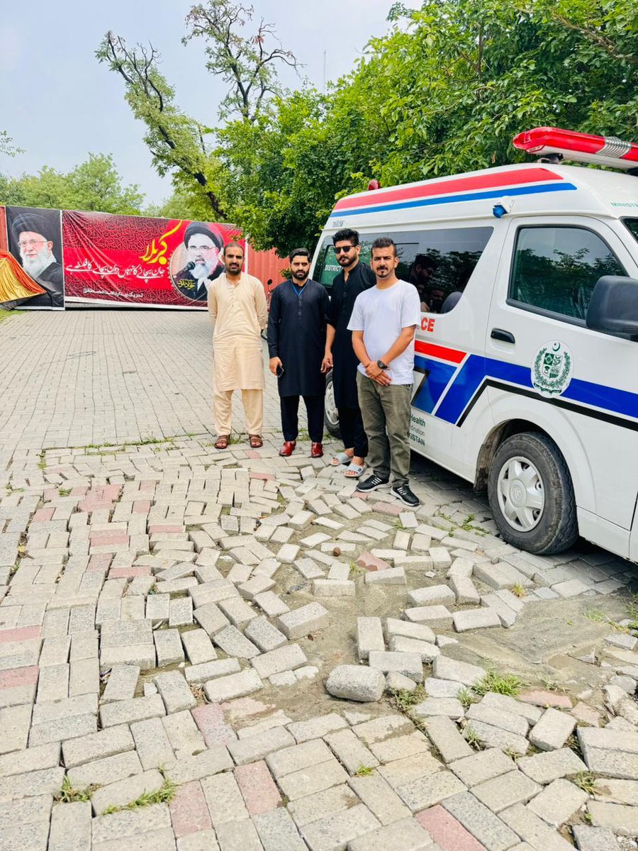 ڈسٹرکٹ ہیلتھ آفس اسلام آباد کی موبائل ٹیموں نے 9 محرم الحرام کے مرکزی جلوس میں ابتدائی طبی امداد اور صحت عامہ کی سہولیات فراہم کیں۔

ہم امام حسینؑ اور شہداء کربلا کو سلامِ عقیدت پیش کرتے ہیں۔

#DHOIslamabad #MuharramUlHaram #G6Islamabad