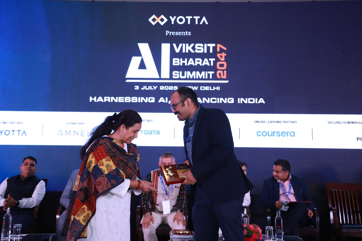 Tamil Nadu at Viksit Bharat@2047 Summit by IndiaAI Mission 

Representing the state:
🔹 Dr. Alby John Vargheese, IAS, CEO, TNeGA
🔹 Dr. K. P. Karthikeyan, IAS, MD, ELCOT
The TN team highlighted Tamil Nadu’s model of AI for Public Good.