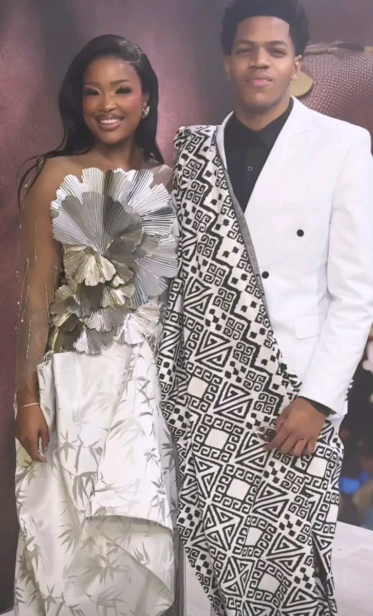 ZandileKaleni's tweet photo. I'm so happy my people 😭❤️❤️ https://t.co/iSjxbCkMvl