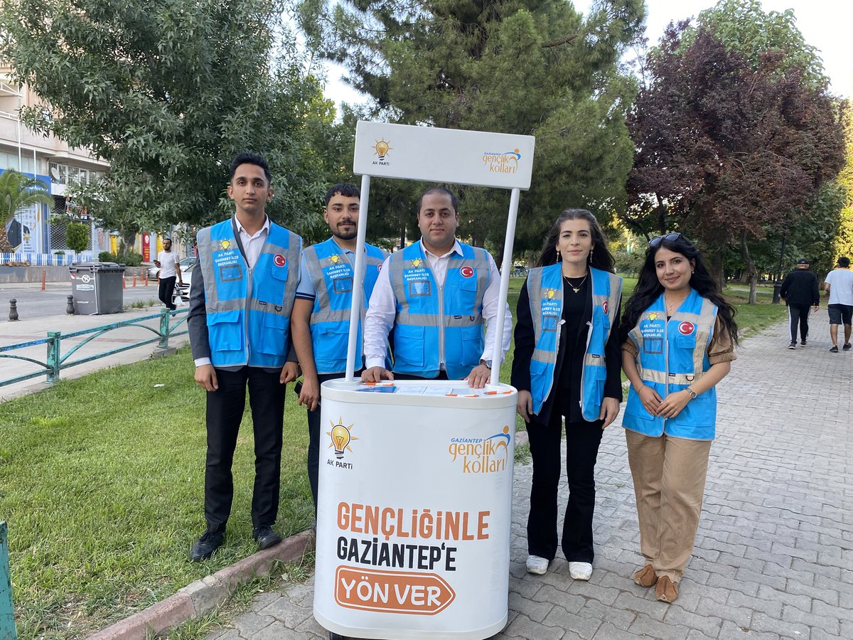 Şahinbey Gençlik Kolları olarak yürüttüğümüz üye çalışmasında Gaziantep genelinde 1. İlçe olduk! 🎉

Bu başarı bizler için büyük bir gurur kaynağı. Ancak biliyoruz ki asıl iş şimdi başlıyor. Hedefimiz bu başarıyı kalıcı hale getirmek, daha fazla gence ulaşarak ailemizi büyütmek