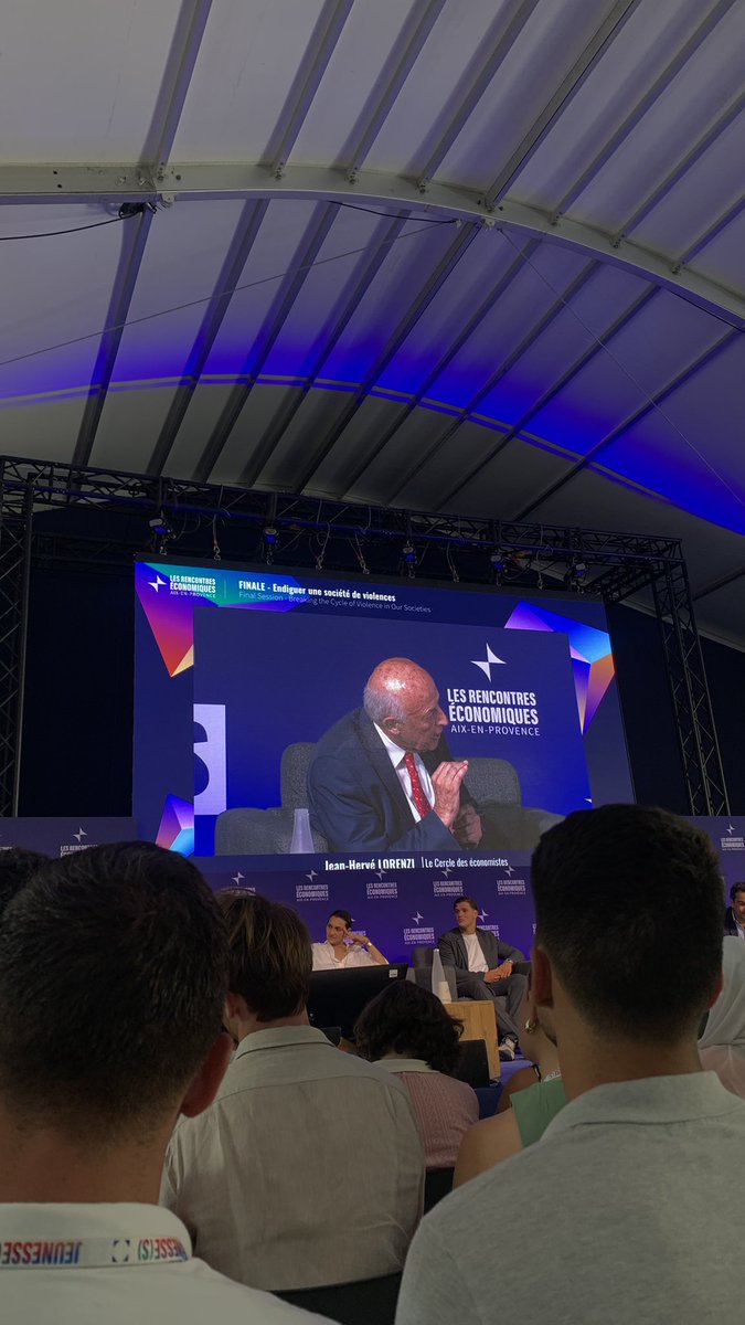 One est présente à la conférence finale des Rencontres Économiques d’Aix en Provence 2025!
 « Endiguer une société de violences »📊

#rencontreseconomiques #projetjeunesses