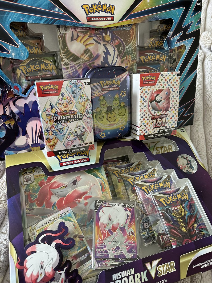 twitch.tv/karagii

unboxing pokemon packs :D! 
variety today - miside (help)