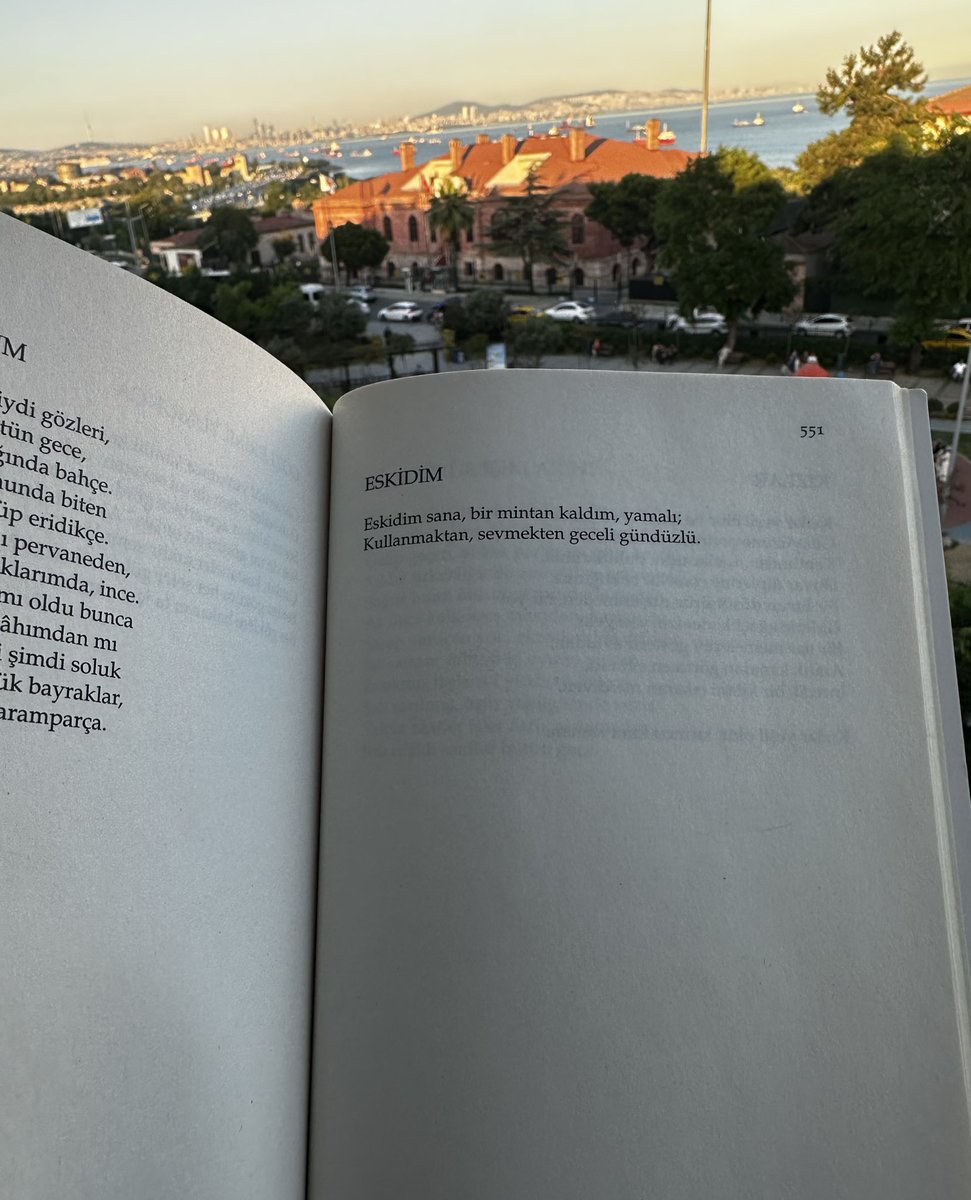 eskidim sana
sevmekten geceli gündüzlü.

• oktay rifat horozcu