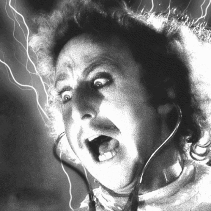 Eiii! No patiu pels llamps i trons que ho fem a l'interior ben arrecerats!! Visca la garrissa!! Visca la pluja!!!