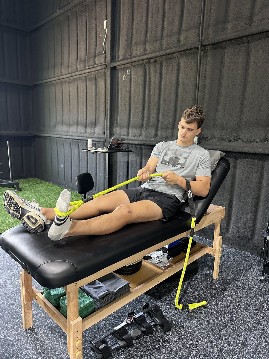 liam_riley08's tweet image. Unfortunately during a 7v7 practice about a month ago I injured my left knee making a play on a pass. After many visits with Doctor’s and Specialists it was determined that I tore my ACL. I’ve gone through successful ACL Surgery and have been in recovery for 2 weeks. While these…