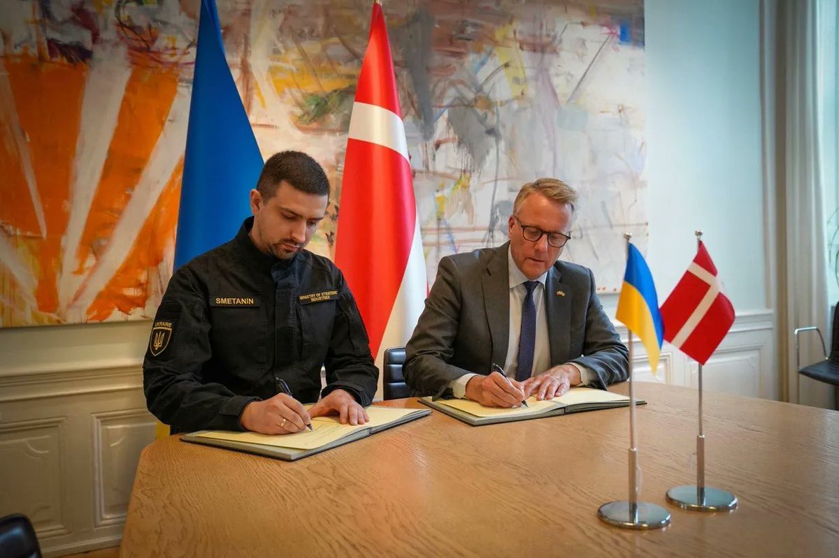 Ucraina e Danimarca firmano un accordo per avviare la produzione militare ucraina sul suolo danese.
Sono i Paesi più civili a prendere in pugno le circostanze senza le ambiguità levantine di noi Italiani, sempre in bilico fra piedi in due scarpe e vanterie di finto patriottismo.
