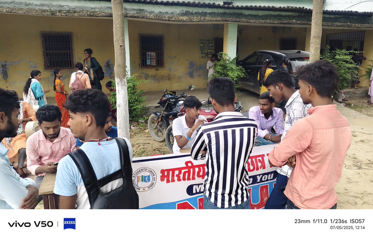 rajanvermansui's tweet image. @NsuiSamastipur द्वारा D.B.KN काॅलेज विभूतिपुर समस्तीपुर में #Help_Desk लगाया गया ।
विभिन्न काॅलेज में नये सत्र 25-29 में छात्र सहायता के लिए हेल्प डेस्क का आयोजन किया जा रहा है
@varunchoudhary2 @kanhaiyakumar @Allavaru @satyamkushinc @SurajYadavNSUI @NSUIBihar