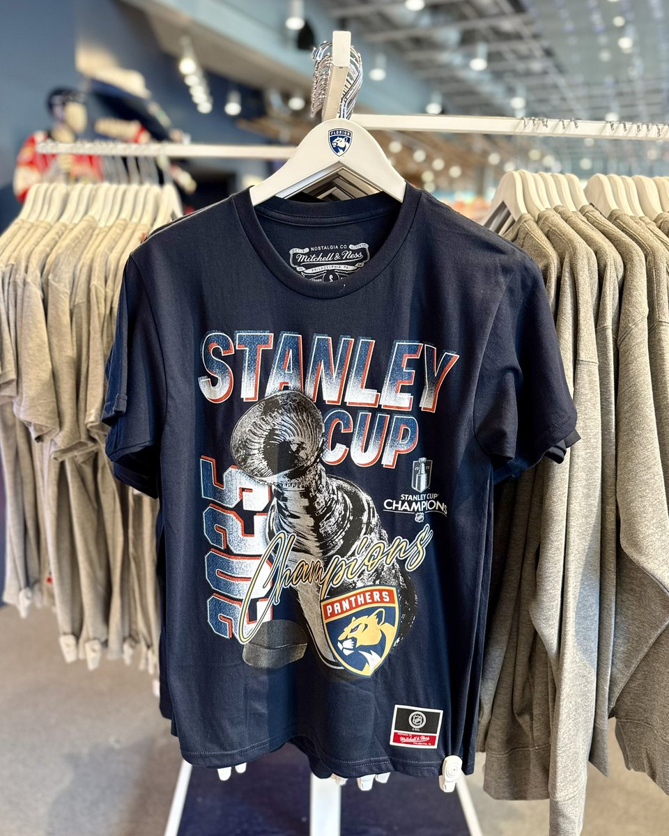 FlaTeamShop's tweet image. Shop Pantherland at @BHIcePlex 7 days a week for all the latest Cats gear 😸
Flateamshop.com