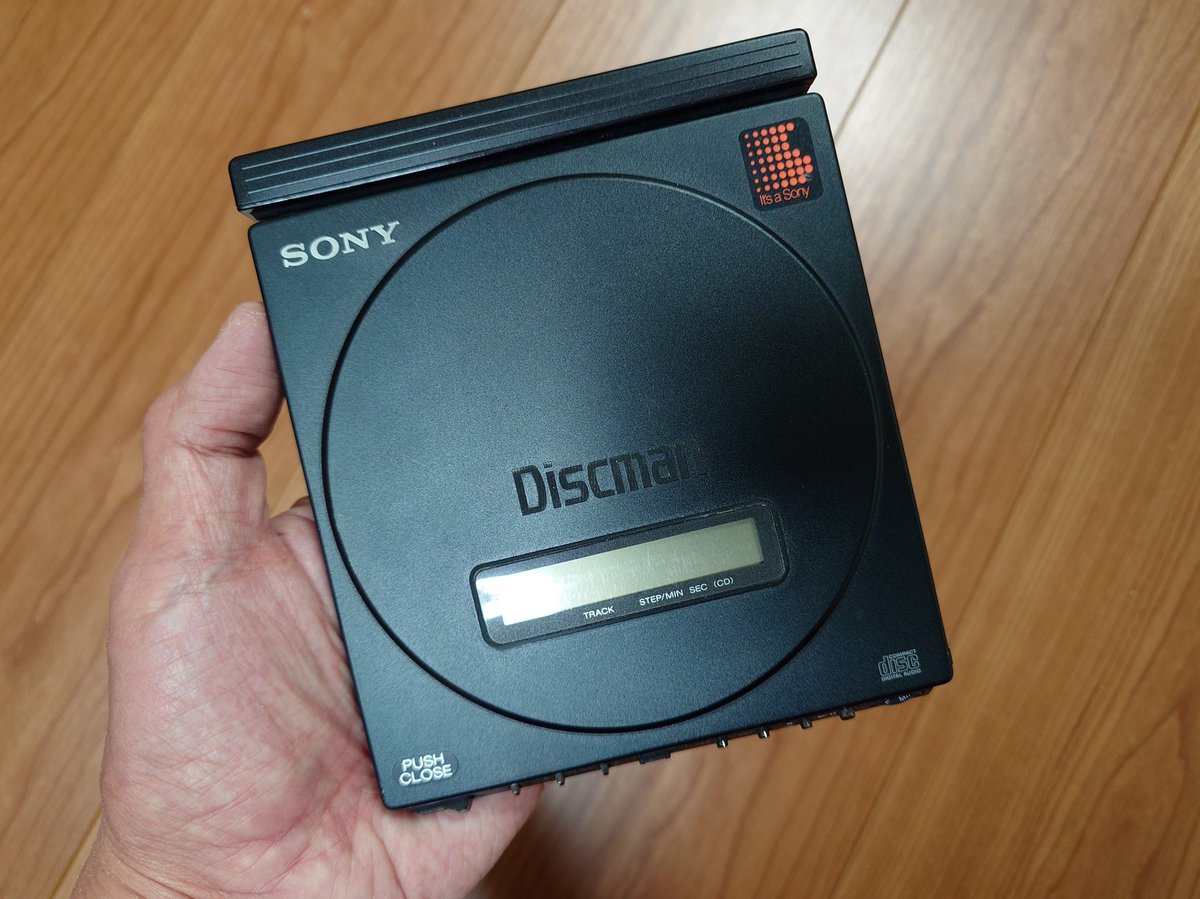 色々出して頑張ってたし、実際売れていたのに、何故かDiscmanの名称