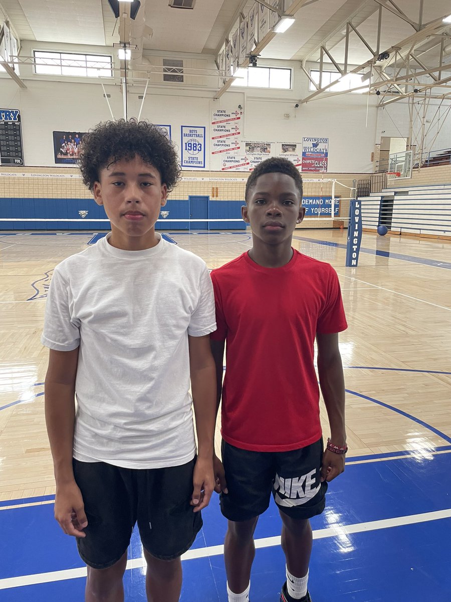 Kaedyn and Lele getting those shots right today. How bad do you want it. <a href="/AshelynnBorunda/">ashelynnborunda</a> @LVTbasketball <a href="/AbbiShouse/">Abigail Shouse</a> <a href="/dial_dcflash/">Russell Dial</a> <a href="/DanielCorral12/">DC</a>