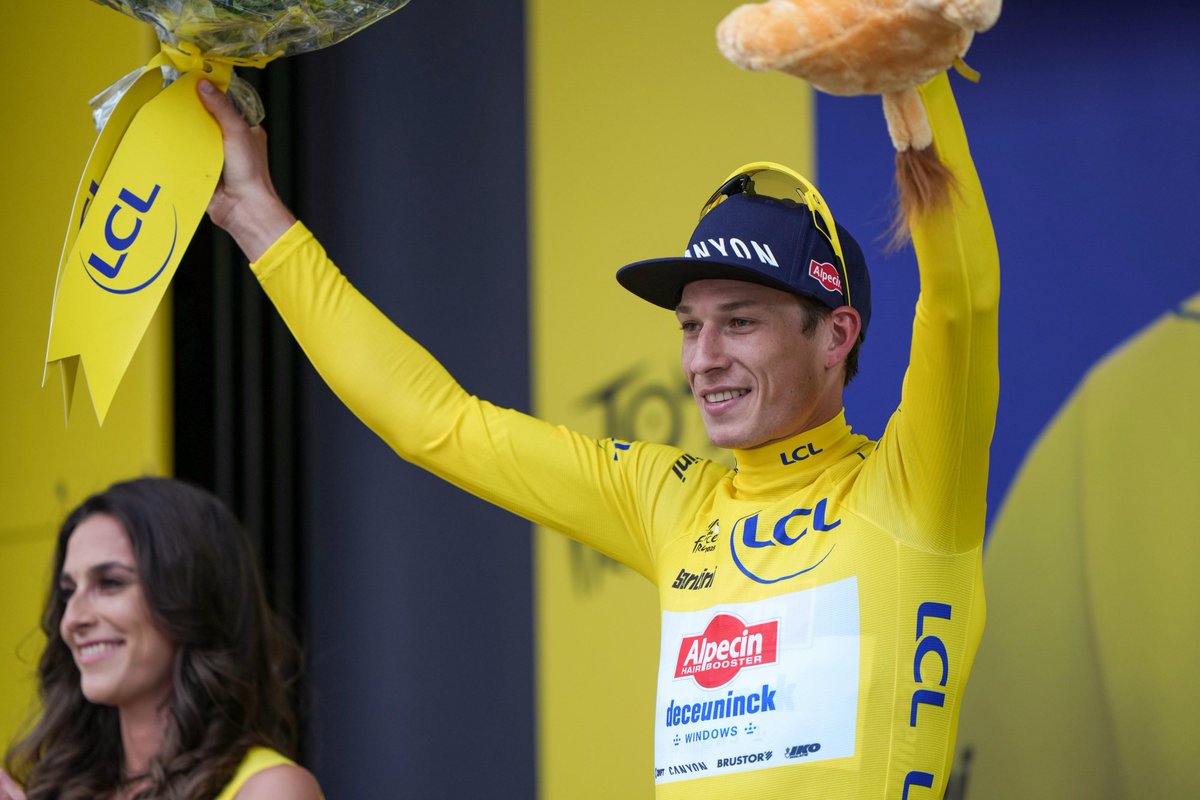 🇧🇪 Christoph Roodhooft: "We were there all day waiting for the right moment, and when the split came, we were there with five riders, so amazing." 

📰: domestiquecycling.com/en/news/so-ama…

📷 Cor Vos