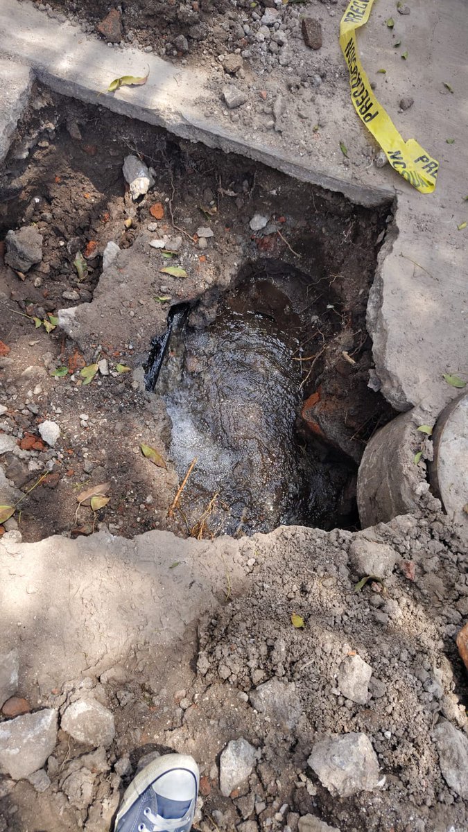 anabel montañez (@blue_bell66) on Twitter photo <a href="/SEGIAGUA/">Secretaría de Gestión Integral del Agua</a> calle Vicuña esquina Av acueducto ya lleva 15 días una fuga de agua donde solo rompieron el tubo para que se fuera a la coladera en <a href="/Zacatencopueblo/">San Pedro Zacatenco, Pueblo Originario</a> <a href="/TuAlcaldiaGAM/">Alcaldía Gustavo A. Madero</a>
<a href="/SWETTYLU/">LU MEJÍA #Quédateencasa</a> <a href="/SANGREPURA83/">@sangrepura</a> <a href="/NOTICHILANGO/">NOTICHILANGO</a> <a href="/telediario/">@telediario</a> <a href="/SEGIAGUA/">Secretaría de Gestión Integral del Agua</a> calle Vicuña esquina Av acueducto ya lleva 15 días una fuga de agua donde solo rompieron el tubo para que se fuera a la coladera en <a href="/Zacatencopueblo/">San Pedro Zacatenco, Pueblo Originario</a> <a href="/TuAlcaldiaGAM/">Alcaldía Gustavo A. Madero</a>
<a href="/SWETTYLU/">LU MEJÍA #Quédateencasa</a> <a href="/SANGREPURA83/">@sangrepura</a> <a href="/NOTICHILANGO/">NOTICHILANGO</a> <a href="/telediario/">@telediario</a>
