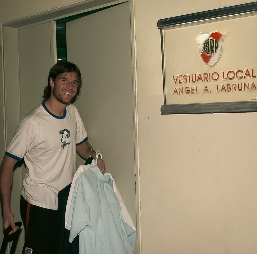 termenzo's tweet photo. Últimamente me encuentro obsesionado con Fernando Cavenaghi. Que hombre.

No dimensionamos lo grande que es en la historia de River. https://t.co/1hf1DqhwyN