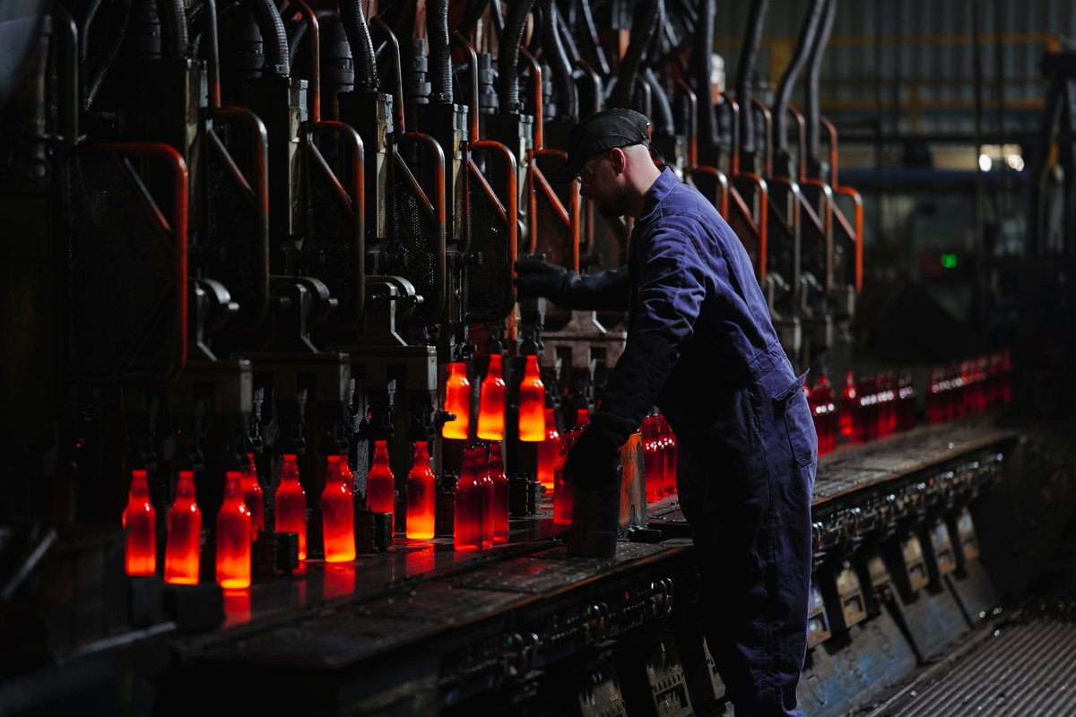 Get 'er Brewed (@geterbrewed) on Twitter photo We recently had a brilliant time at Oi Glass in Harlow, where we got an inside look at how our fabulous glass bottles are crafted! Big thanks to Barry McManus for giving us the grand tour <a href="/OI_Glass/">O-I Glass</a>
MICROBREWERY: geterbrewed.com/microbrewery/m…
HOMEBREWING: geterbrewed.com/equipment/bott… We recently had a brilliant time at Oi Glass in Harlow, where we got an inside look at how our fabulous glass bottles are crafted! Big thanks to Barry McManus for giving us the grand tour <a href="/OI_Glass/">O-I Glass</a>
MICROBREWERY: geterbrewed.com/microbrewery/m…
HOMEBREWING: geterbrewed.com/equipment/bott…