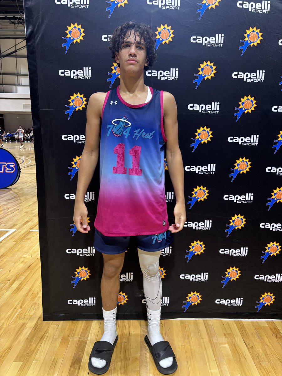 BigShotsGameMVP's tweet photo. 15U
#BIGSHOTS #SoutheastJam #HoopKrew

Above The Line Elite-58
#0 Amir Jackson-18
#1 William Pass-17

HYAA Elite 2028-45
#11 Chase Phifer-15 https://t.co/XPCuHEKr3B