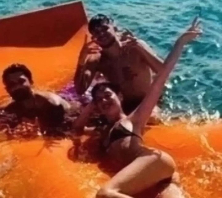 DSPUS LA TRLOL D <a href="/SofiSantos_/">sofia</a>  S ENOJ CON L PRODU DL CANAL PER ES ELL L Q CAGA  CON LOS CHNGO Y HACE ESTO PAR Q SE BURLEN DE MILI <a href="/SofiSantos_/">sofia</a>  SOS D LO PEOR