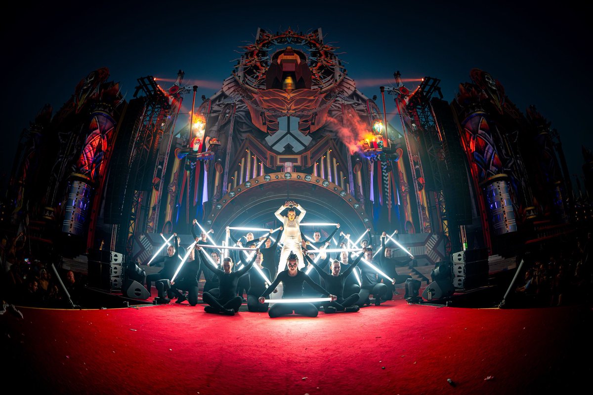 Festseasonmedia's tweet photo. A week ago. 

(📸 via @Q_dance) https://t.co/tlyMQ5YGws