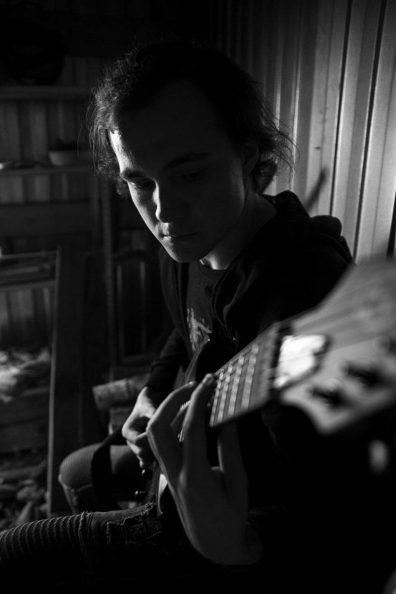 взрослый человек-сын со своим интересным мнением и глубоким мышлением. у наших поколений совершеннолетие ощущается по-разному. но чем он взрослее, тем мне с ним комфортнее)