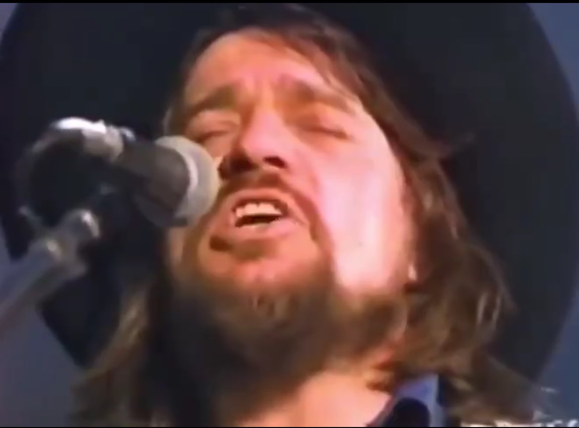 “Mamas, don’t let your babies grow up to play cavity backs.”