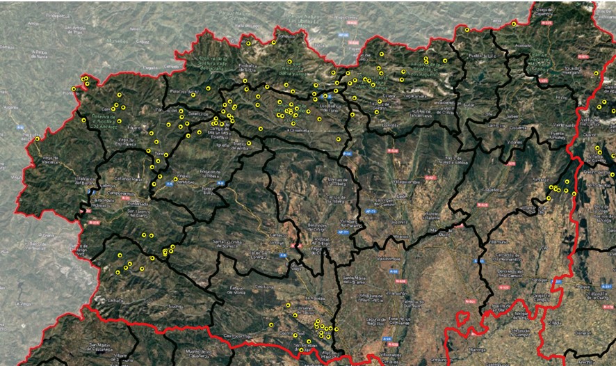 Estos días algunos de los numerosos rayos que han caído han producido #IIFF. Desde #CPM con aplicaciones meteo se localizan dónde caen, #INFOCAL extrema la vigilancia, especialmente #AAMM #CCMA las #ELIF en sus vuelos de prácticas y las #NOVEMBER servicios.jcyl.es/incyl/informes