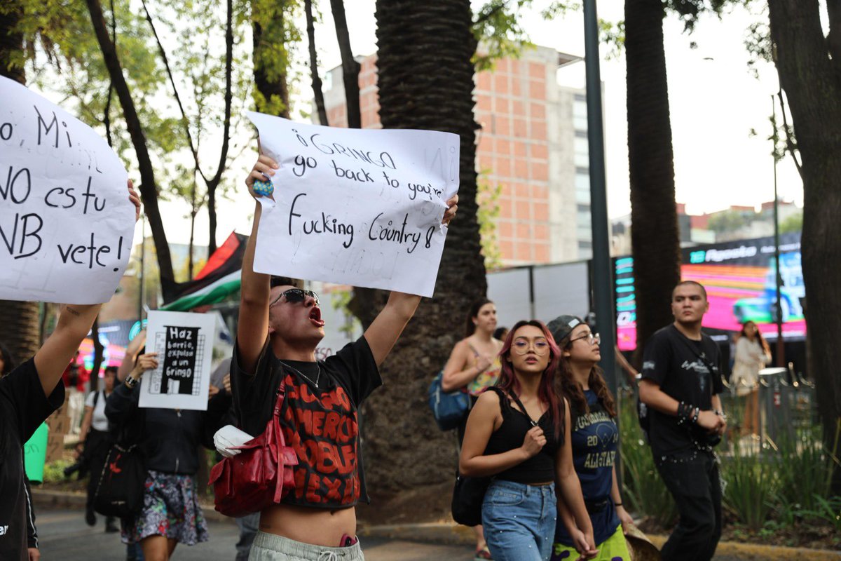 Me tiene impactado la marcha contra la “gentrificación” en México. Pocas veces se había visto semejante niveles de estupidez. Lo llamaría yo la marcha del resentimiento. 

A la izquierda nunca se le ocurre mejorar las condiciones de vida para todos, mejor empobrecernos por igual.