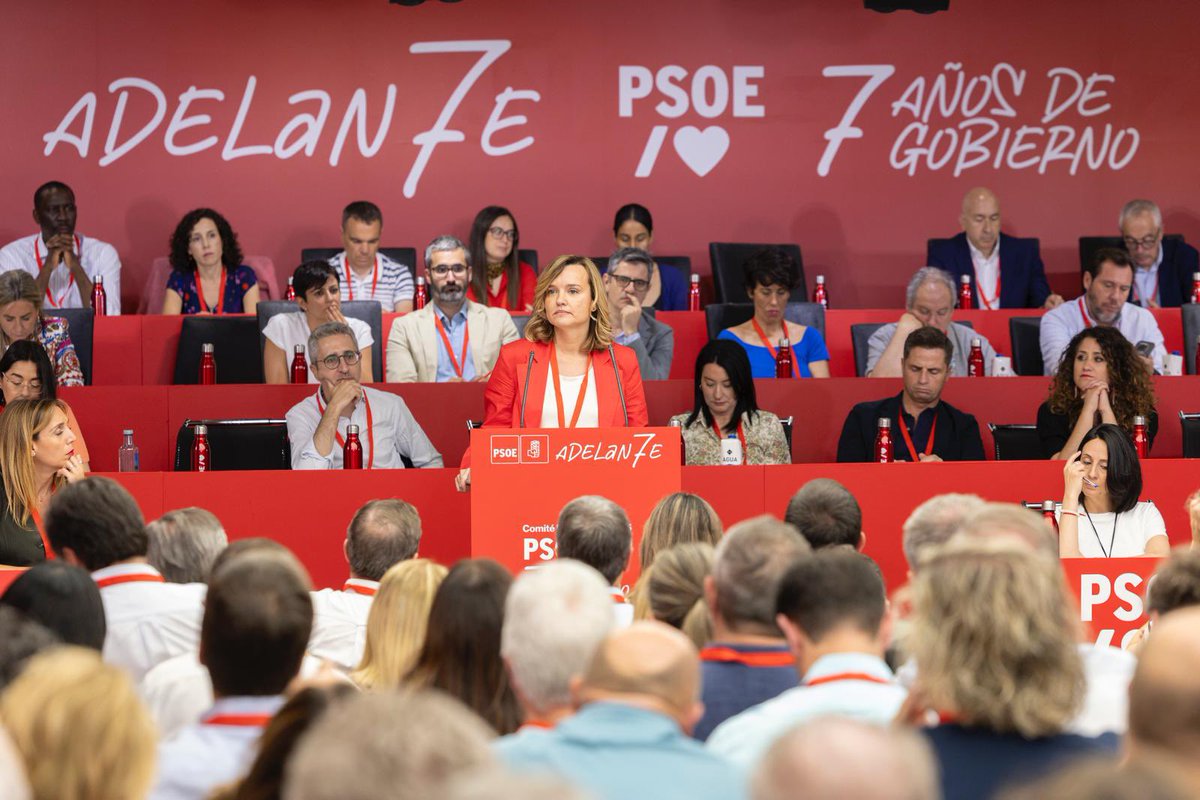 La rabia y la decepción no nos pueden paralizar. El @psoe son muchísimos militantes, alcaldes y concejales que dan la cara cada día. Y por ellos, y por las miles de personas que necesitan de la política útil para mejorar su vida, debemos continuar con este proyecto de progreso.