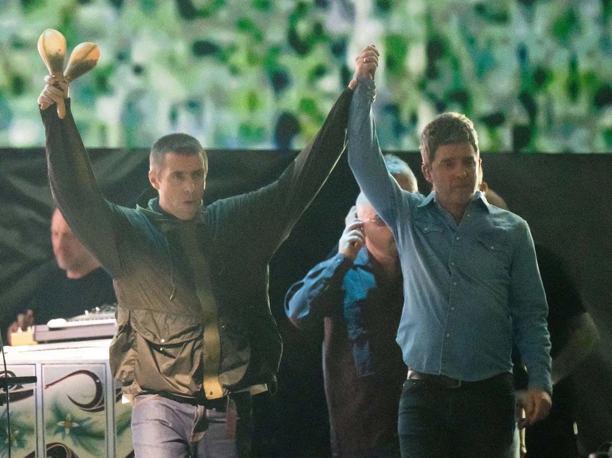 Oasis Put On The Show Of The Century For Their Reunion buff.ly/gDDh2QJ