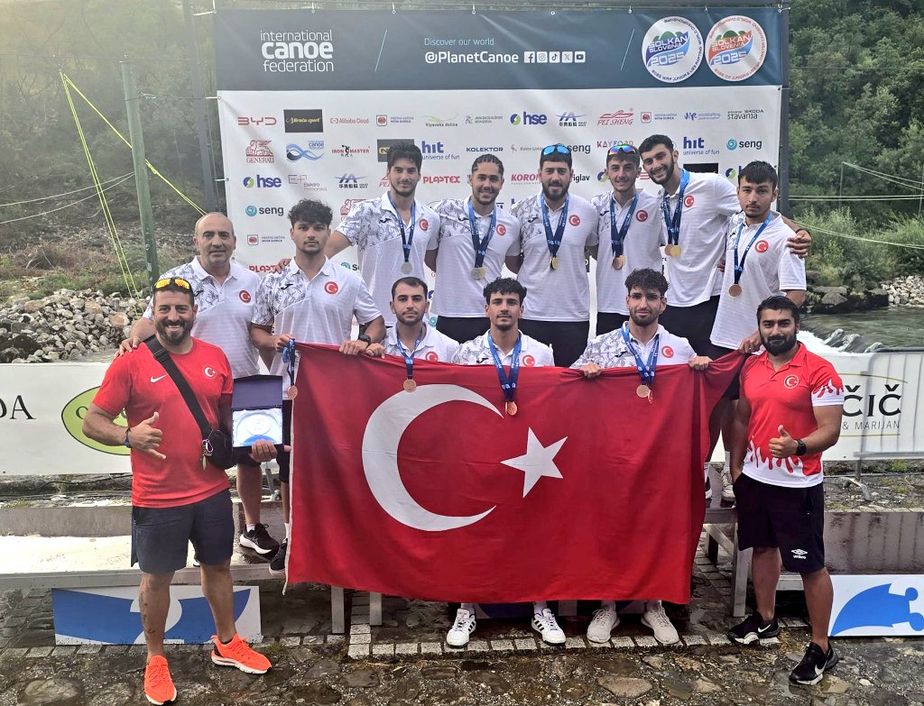 2025 Gençler ve U23 Dünya Rafting Şampiyonası’nda altın madalya kazanan milli takımımızı gönülden tebrik ediyorum.🏆🇹🇷

Aynı organizasyonda bronz madalya elde eden U19 milli takımımızı da kutluyorum.👏🏻