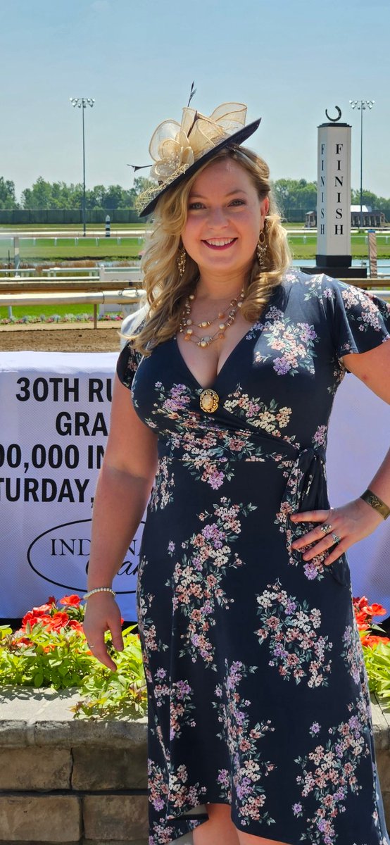 MissouriCowgirl (@mocowgirl15) on Twitter photo It's #IndianaDerby Day <a href="/HSIndyRacing/">Horseshoe Indianapolis Race Course</a>!! Late to post as there are many people I keep seeing here.
Fascinator: <a href="/zuwikadesign1/">Zuwika Design</a>
#Ootd It's #IndianaDerby Day <a href="/HSIndyRacing/">Horseshoe Indianapolis Race Course</a>!! Late to post as there are many people I keep seeing here.
Fascinator: <a href="/zuwikadesign1/">Zuwika Design</a>
#Ootd