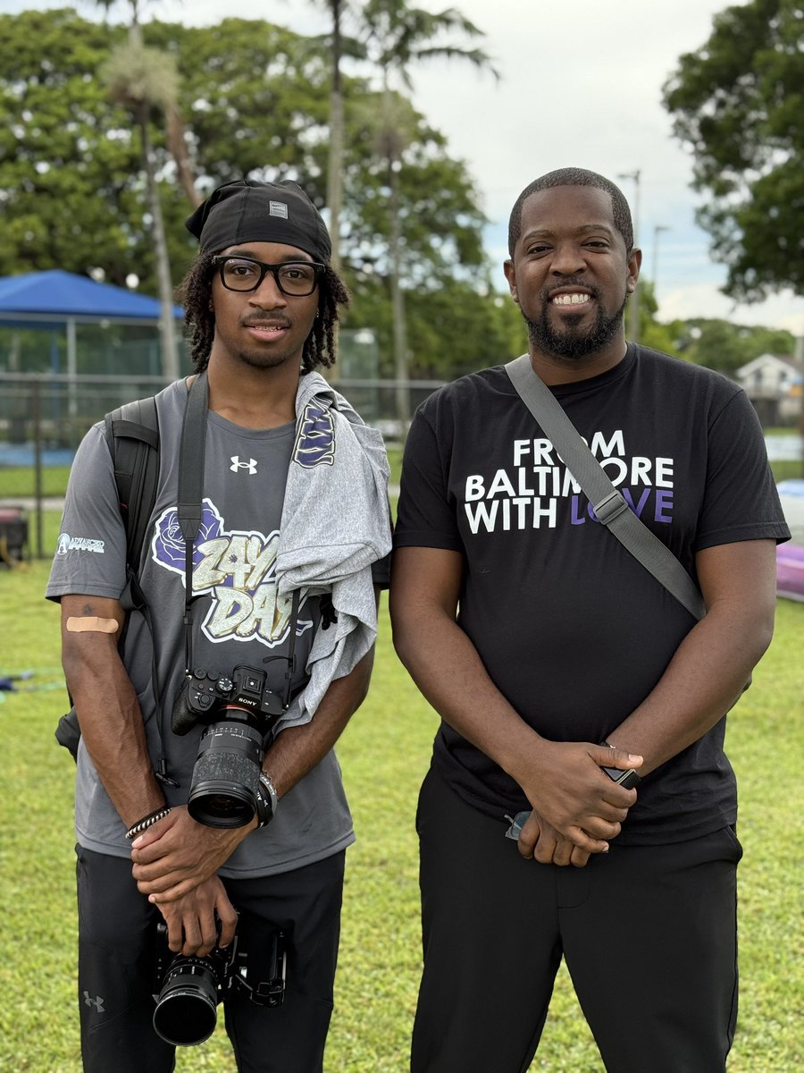 With the best 📸grapher in the business‼️ Shoutout to <a href="/HassanBackAgain/">Hass😈</a> 🙌🏾 Keep puttin out that🔥🔥🔥 for #RavensFlock #ZayDay