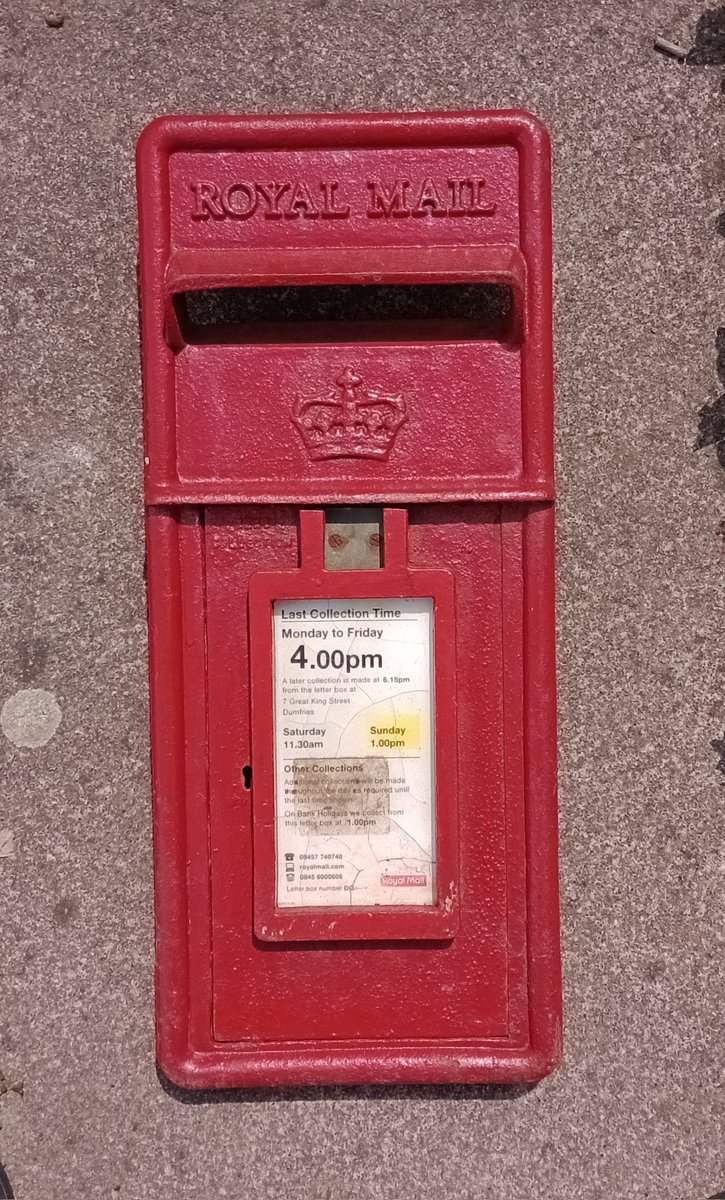 WeePostalMuseum's tweet image. Our very own Tin Lizzie!
(Front only)
Dating from c1995 when the wording on boxes was changed from Post Office to Royal Mail.
Sunday collections ended in 2008.
#PostboxSaturday