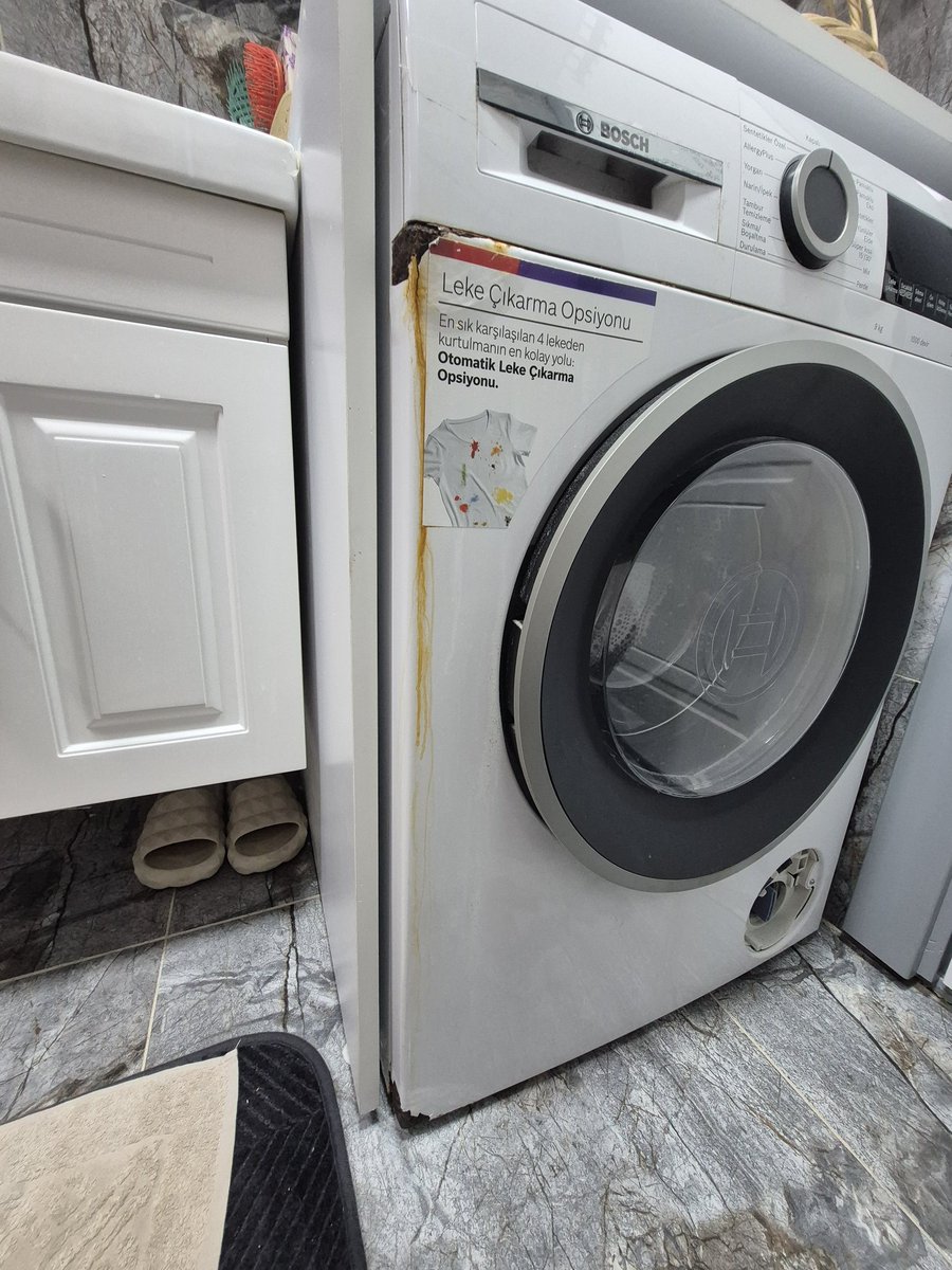 555asi35's tweet photo. 4 yılda kullanılamaz hale gelen DÜNYA dev'i #BOSCH markasının çamaşır makinesi... gerçi  2. Yılda paslanmaya başladı hakkını yemiyelim 😄 (Yazık çok yazık...)
@BoschGlobal 
@BoschTurkey 
@RobertBoschUK
#zeydan 
#millet 
#ayakkabı https://t.co/Ln2oiE4FFf
