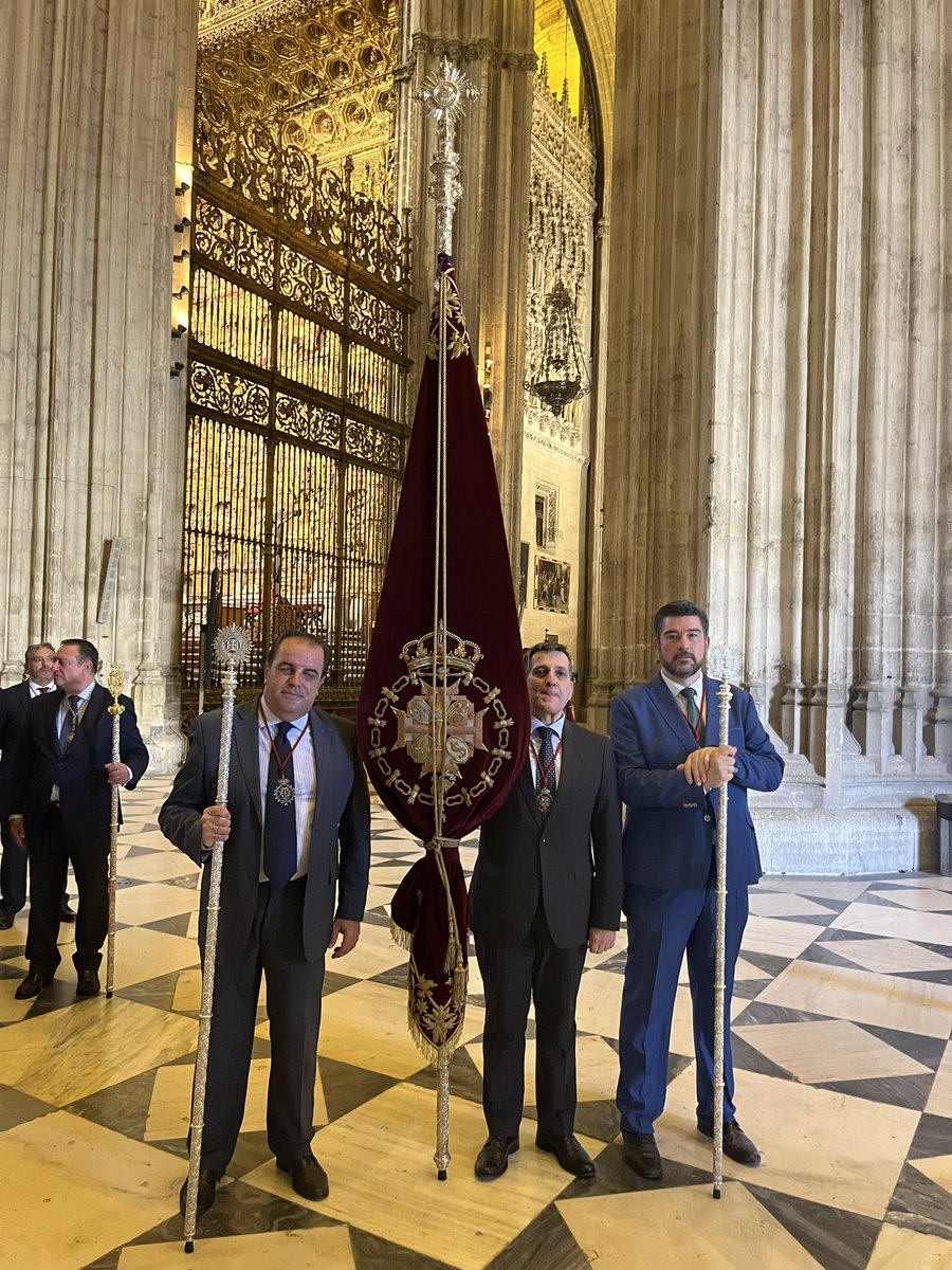 Hermandad de la Sagrada Cena (@lacenasevilla) on Twitter photo Hoy celebramos con gozo y fraternidad con nuestros hermanos de la <a href="/Hdad_Redencion/">Hermandad de la Redención</a> la Coronación Canónica de María Santísima del Rocío.
Nos unimos a sus hermanos y devotos en el amor por la Santísima Virgen Reina y Madre en su procesión gloriosa.
#RociodelCielo #RocioCoronada Hoy celebramos con gozo y fraternidad con nuestros hermanos de la <a href="/Hdad_Redencion/">Hermandad de la Redención</a> la Coronación Canónica de María Santísima del Rocío.
Nos unimos a sus hermanos y devotos en el amor por la Santísima Virgen Reina y Madre en su procesión gloriosa.
#RociodelCielo #RocioCoronada