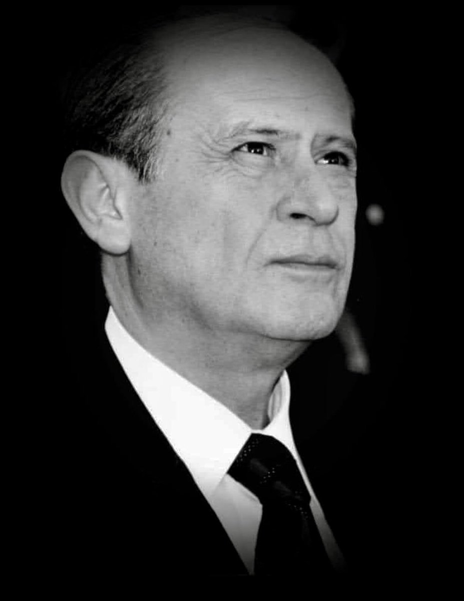 Biz sizi gönlümüze yazdık!
Biz sizinle asla ümitsizliğe düşmedik!
Biz sizinle tek yürek olduk, bir olduk, diri olduk!
Biz sizin bilgeliğinizle hakikat ikliminde yol tuttuk!