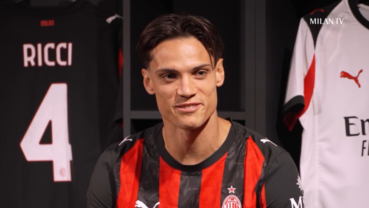🎙️🇮🇹 | Samuele Ricci on his role to <a href="/MilanTV/">Milan TV</a>: 

“The role in front of defense in a three-man midfield is the one I feel most like, but over the years, I have learned to play other types of roles as well.”