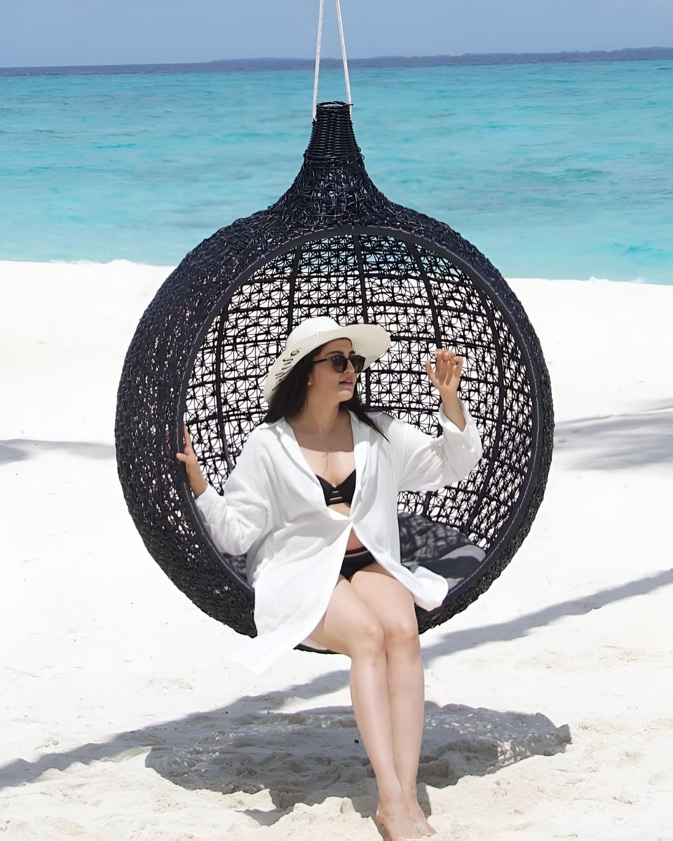 Visual Drops (@visualdrops_) on Twitter photo Actress Pranitha latest pic from her vacation β€οΈ
#VisualDrops #actress #pranitha <a href="/pranitasubhash/">Pranitha Subhash</a> #PranithaSubhash #vacation #vacationmode Actress Pranitha latest pic from her vacation β€οΈ
#VisualDrops #actress #pranitha <a href="/pranitasubhash/">Pranitha Subhash</a> #PranithaSubhash #vacation #vacationmode